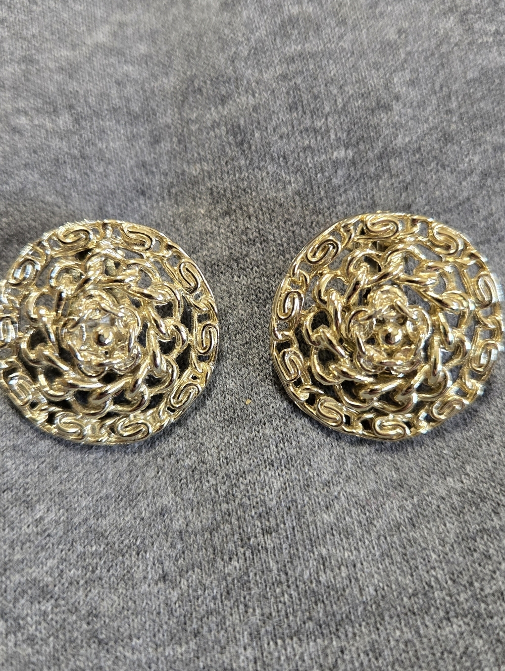 Vintage Lisner Clip On Earrings Signed Gold Tone Chunky Round Woven Flower Chain